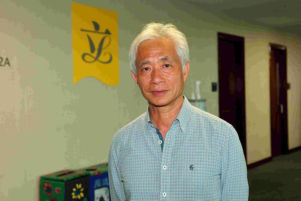 Član zakonodavne skupštine Leung Yiu-chun odaje počast postojanoj vjeri Dafa praktikanata izloženih pritisku progona 
 