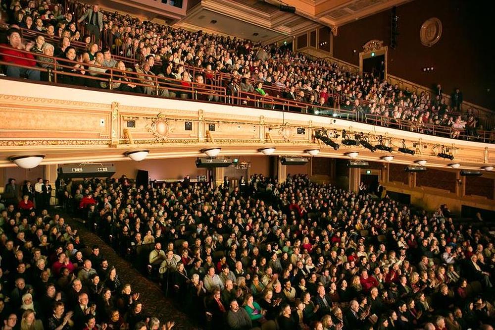  Putujuća trupa, Shen Yun Touring Company, izvela je četiri rasprodane predstave u The Hippodrome Theatre u Baltimoreu, Maryland, 21–23. decembra, 2018. godine. 