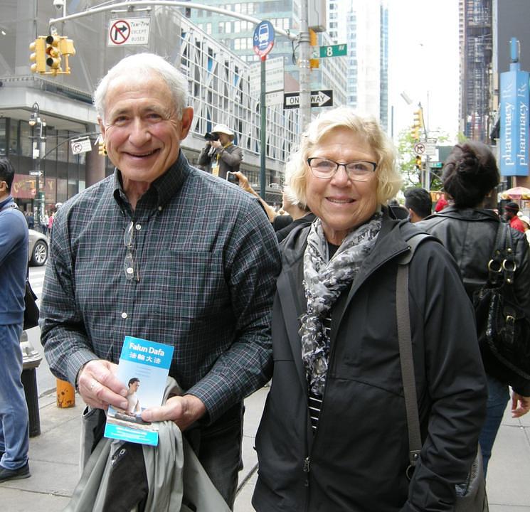 Bill i Jane iz Minnesote su rekli kako se nadaju da će se progon Falun Dafa u Kini brzo završiti.
