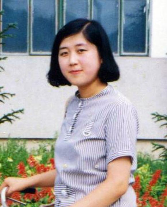 Gđa Wang Kefei u mladenačkim danima
 