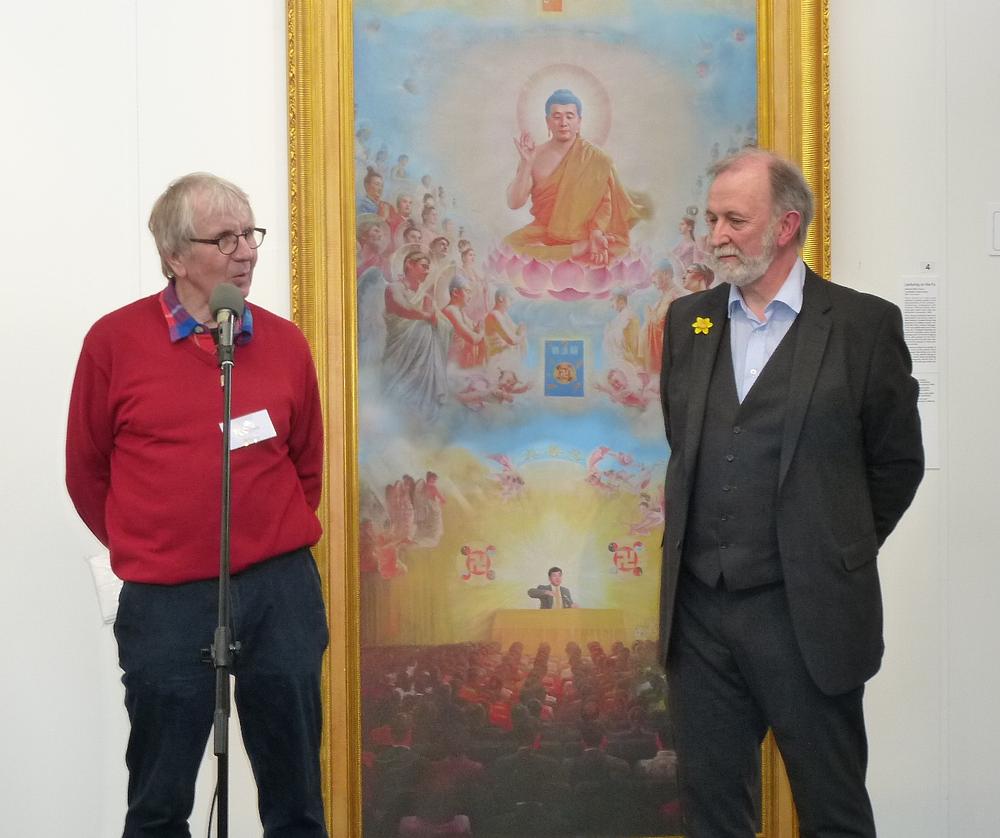  Gospodin Boi Boi Wynsch (lijevo), voditelj Art Nordica te g. Eddie Aitken, direktor Umjetnosti Zhen Shan Ren (UK)