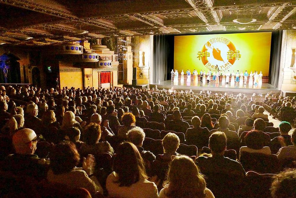Shen Yun je 14. izvedbu svoje predstave na sidnejskoj turneji imao u dvorani  Capitol Theatre u Australiji 14. marta 2020. godine