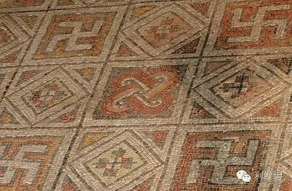  Mozaik sa 卍 simbolom iz Izraela
