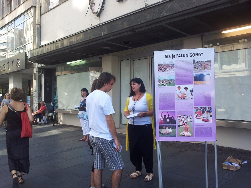 Falun Dafa infoštand u Beogradu