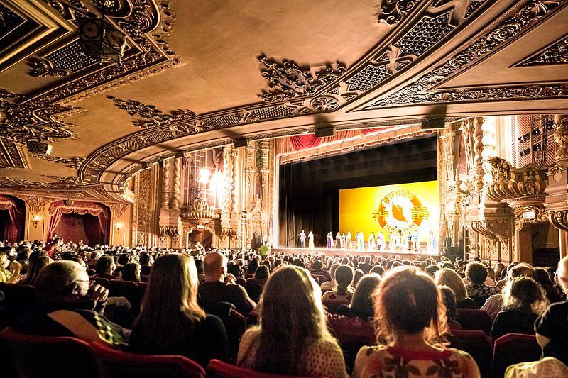  The Shen Yun International Company u Ohajo teatru u Kolumbusu, Ohajo, 6. marta. Trupa je izvela dve predstave u Kolumbusu 5. i 6. marta. (The Epoch Times)
