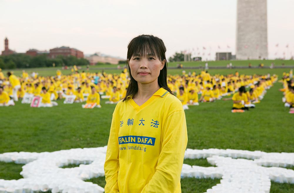 Feng Liping , farmaceutkinja iz Shenzhena, ispričala je svoja mučna iskustva progona u Kini.
 