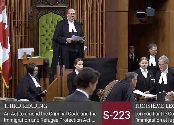  Prijedlog Zakona S-223 (Zakon o izmjenama i dopunama Krivičnog zakona i Zakona o imigraciji i zaštiti izbjeglica [trgovina ljudskim organima]) jednoglasno je usvojen u kanadskom parlamentu 14. decembra 2022. godine.
