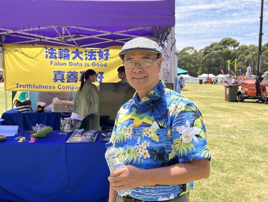 Gospodin Hung podržava Falun Dafa praktikante u njihovom suprotstavljanju progonu u Kini