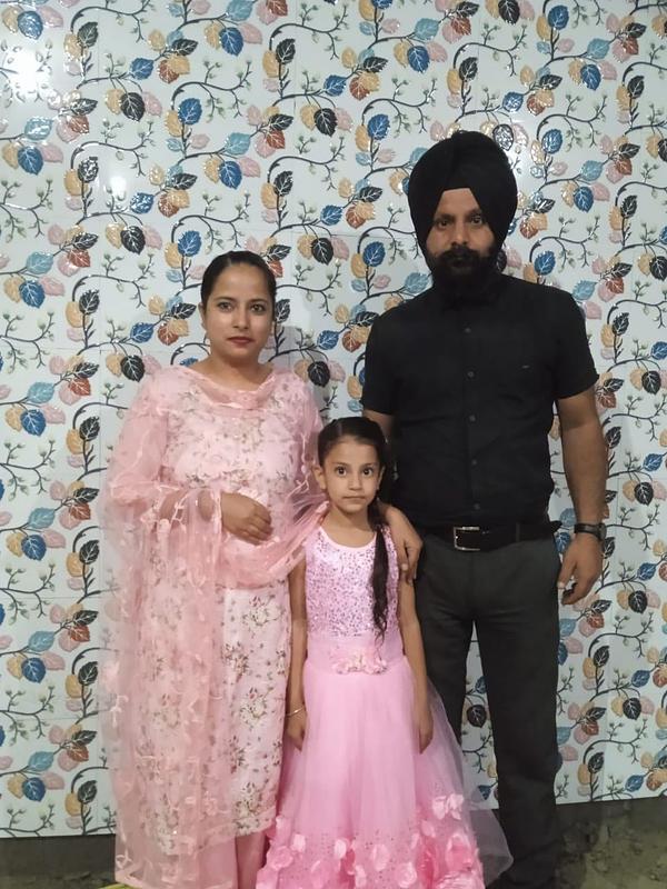 Dr. Amardev Singh sa suprugom i kćeri