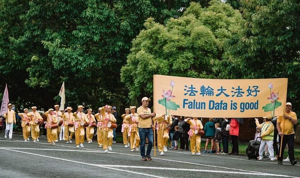 Praktikanti su sudjelovali u paradi u Ashburtonu na Južnom otoku 2. prosinca.
