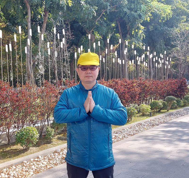 Dingyou je rekao da mu Falun Dafa daje miran um.