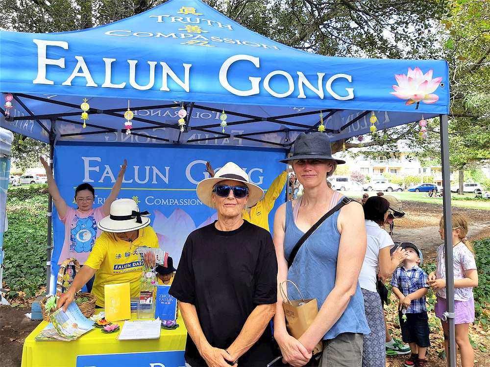 Phris Lincoln se divi principima Falun Dafe.