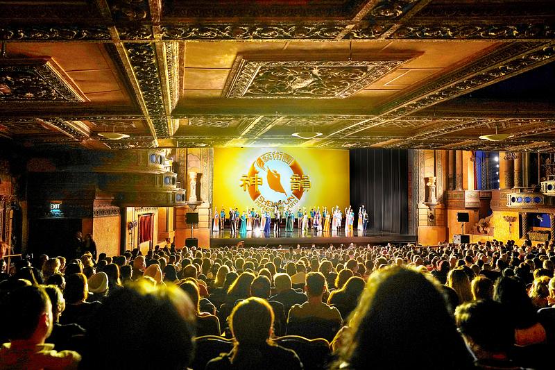 Shen Yun New York Company u Capitol Theatreu u Sydneju, Australija, 15. marta. Pozorišna trupa je izvela jedanaest predstava u Sydneju od 8. do 17. marta, sve pred punim dvoranama. (The Epoch Times)