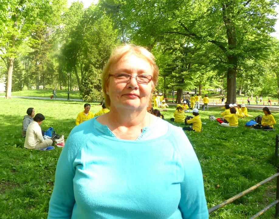 Marjoram Allen je naučila Falun Dafa vježbe u Central parku.