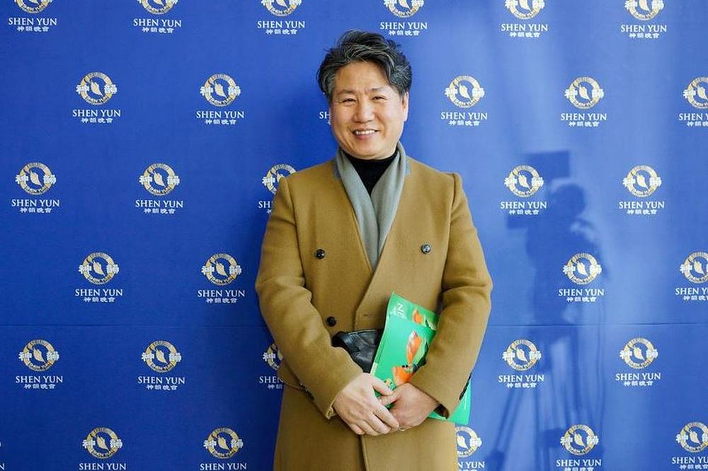 Son Young Chae, direktor i glavni dirigent korejskog orkestra Metodhpi, u Busanskom kulturnom centru u Busanu 11. februara 2017. godine. 