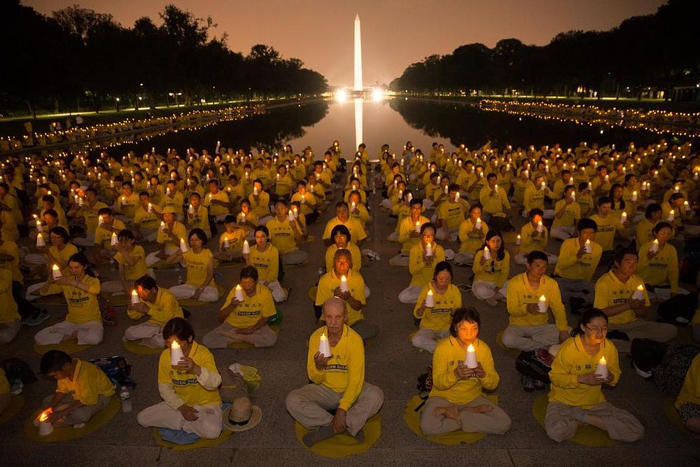  Bdijenje uz svijeće ispred Linconovog Memorijala  20. jula 2017
