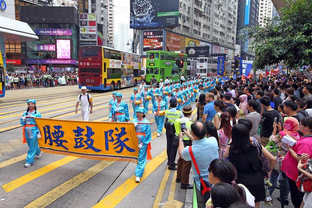 Bubnjari sa svojim bubnjevima