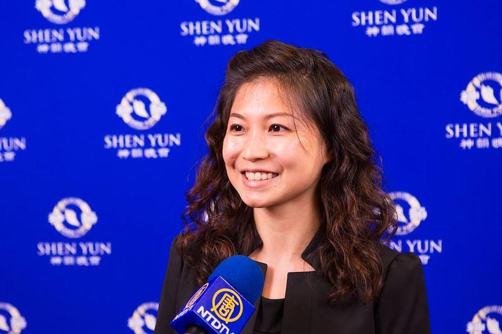 Direktorica jednog muzičkog studija je gledala predstavu u Tainanu 