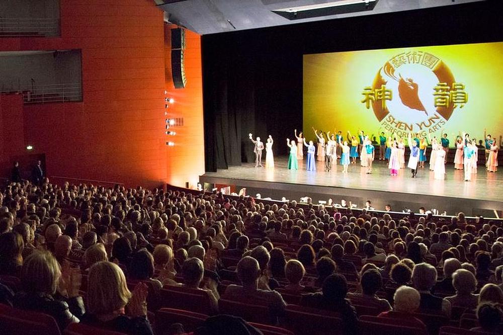Shen Yun predstava u