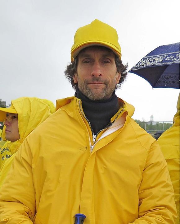 Joel Chipkar iz Toronta je kazao da ga je Falun Dafa promijenio na bolje.