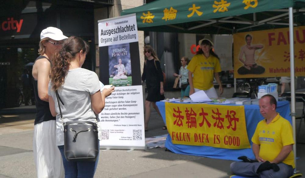 Praktikantski štand