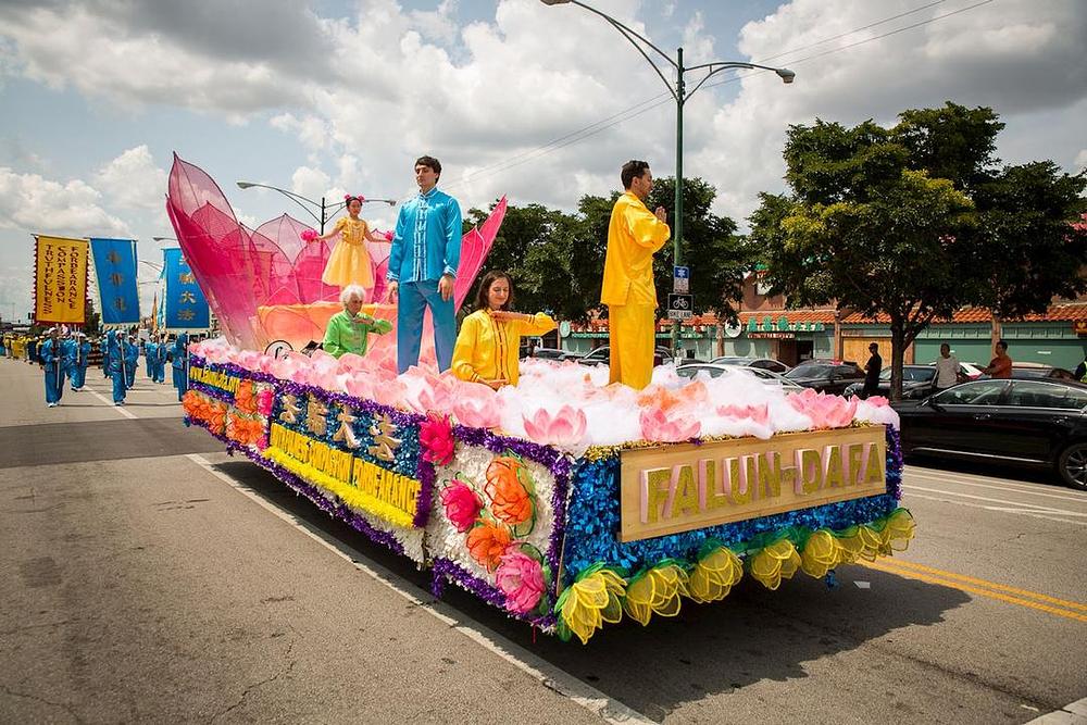 Nebeske djevojke, barjaktari i demonstracija vježbi
