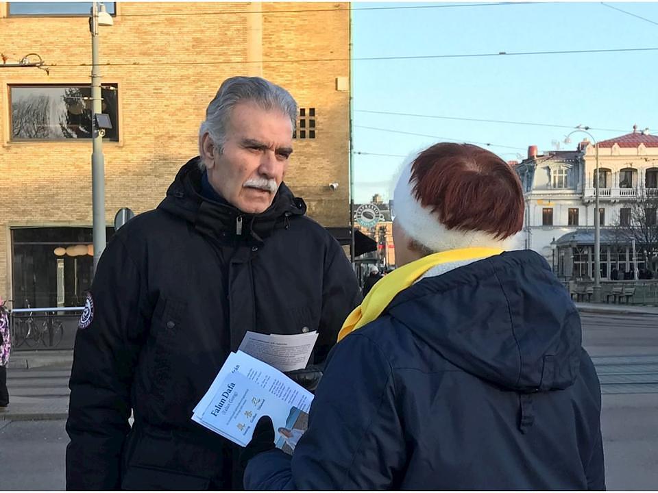 Razgovor s ljudima o Falun Gongu i progonu