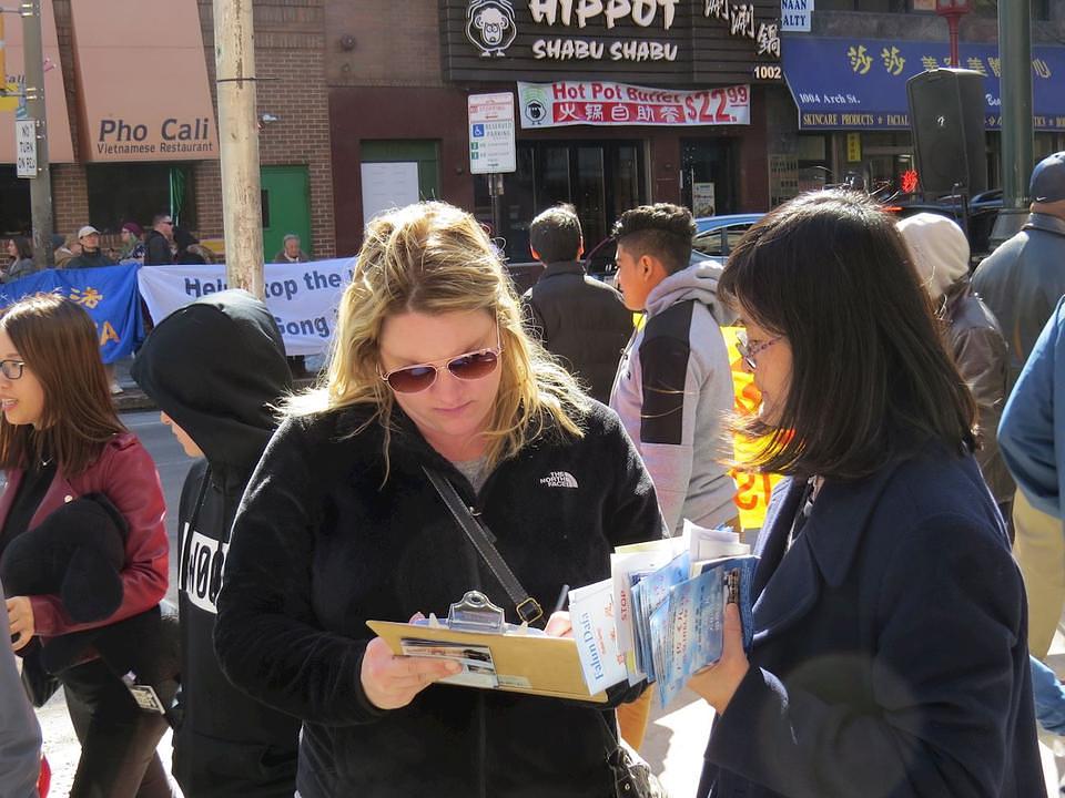 Amy je potpisala peticiju zahtijevajući prekid ugnjetavanja i poželjela svako dobro praktikantima.