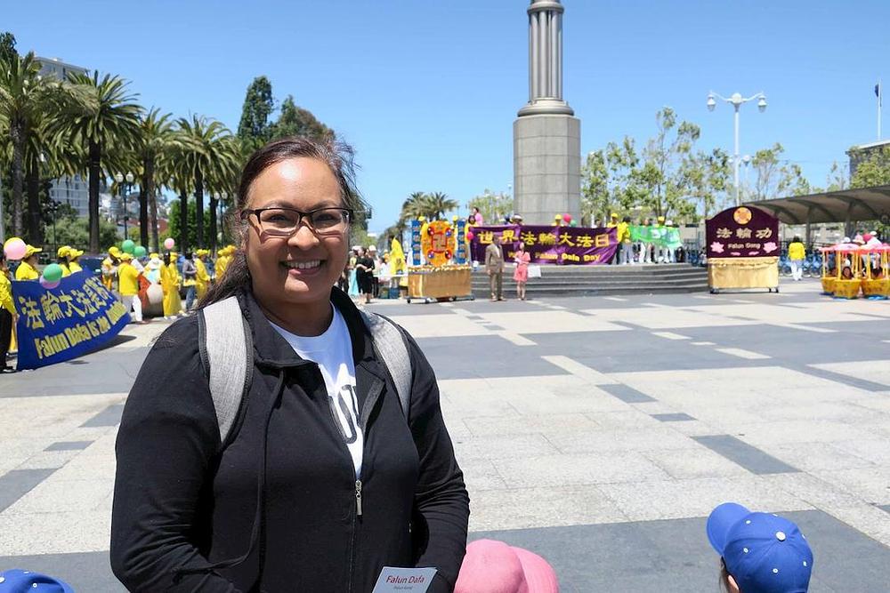 I Sherry Mangayayan je osjetila harmoničnu, snažnu energiju na grupnim vježbama u San Franciscu. 
 