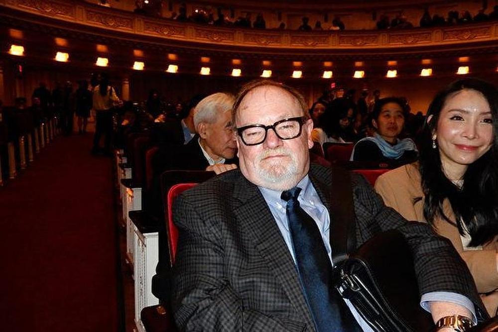 Alexander Legault rekao je da je muzika: "Jako posebna i apsolutno sjajna!"