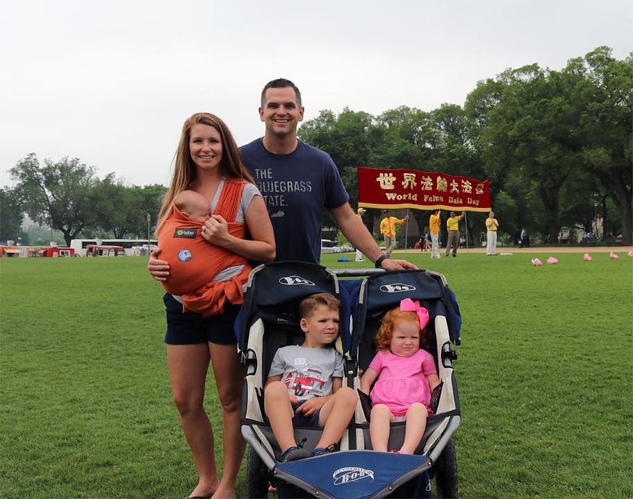 Jacob, njegova supruga i troje djece