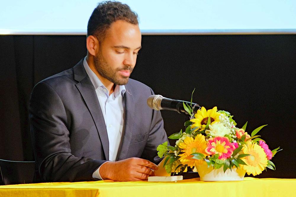 Novi praktikant Roberto