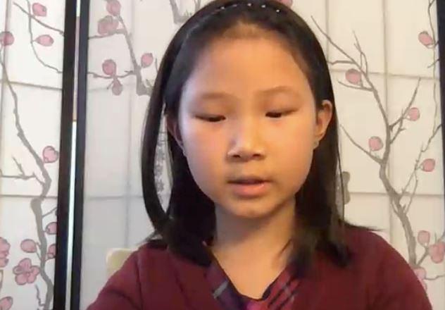 Catherine je pročitala svoj tekst za razmjenu iskustava pod nazivom „Cvjetanje poput lotosovoga cvijeta u Dafa“