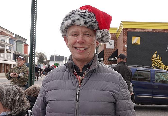 Alex Paradise, koji živi u Baltimoreu, bio je sretan što je vidio  praktikantski nastup na paradi 