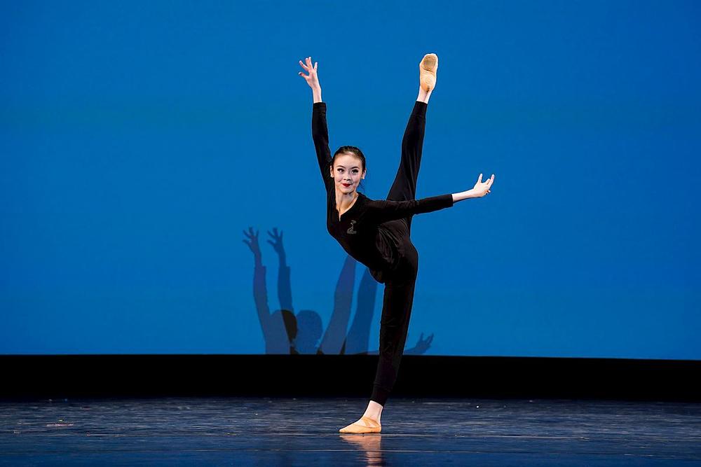 Tehnička izvedba Sunni Zhou, dobitnice zlatne nagrade u kategoriji za odrasle žene 