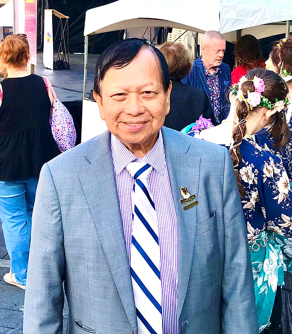 Jess Diaz, član gradskog vijeća Blacktowna, je kazao: „Praktikantski nastupi su zaista veličanstveni.”