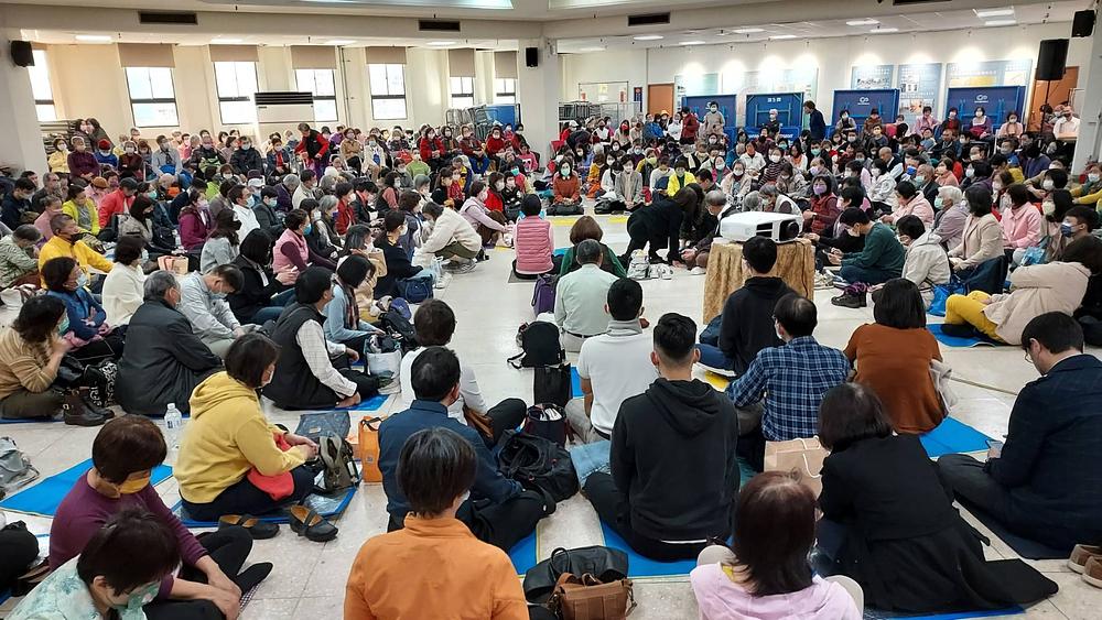   Praktikant su čitali učenja i razmenjivali iskustva iz kultivacije