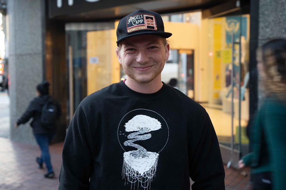 Charles je rekao: „Istinitost-Dobrodušnost-Tolerancija su velika načela." 