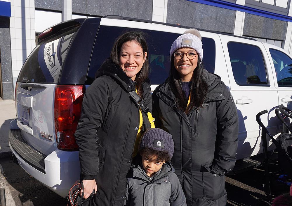 Nicole (lijevo) i sestra Carmina Bryant (desno)