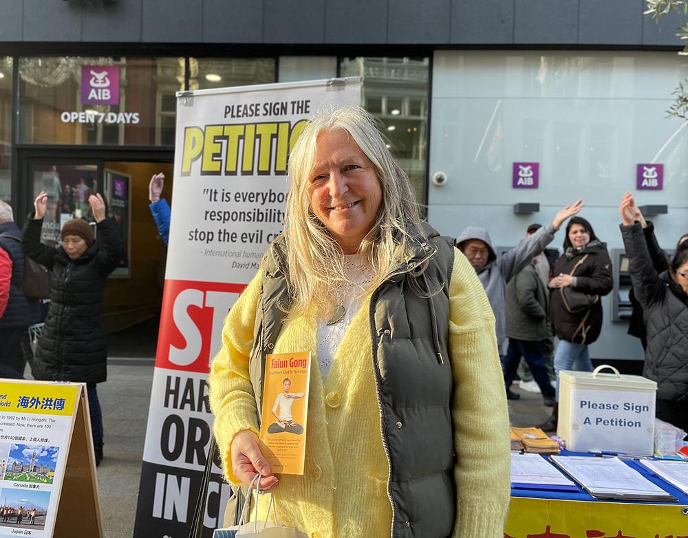 Berrda iz Dublina podržava Falun Gong.