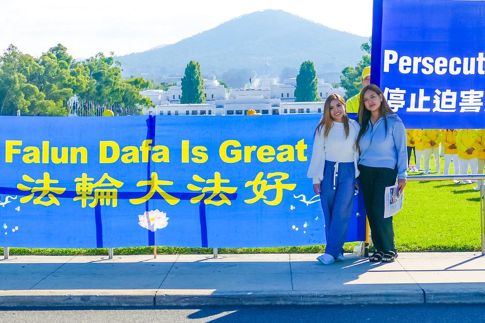 Medicinska sestra Cherry Bingal (desno) i prijateljica