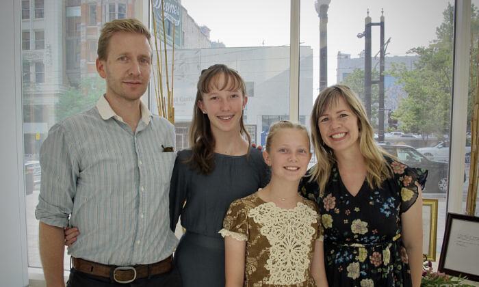 Balerina Lisa Fifield i njena porodica