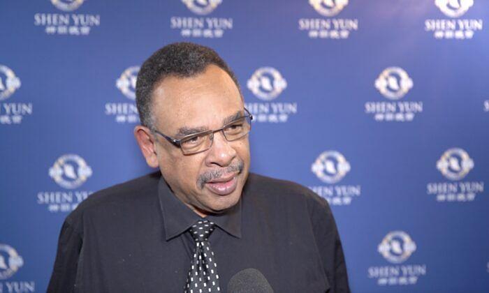 Norah Duncan IV, profesor i šef Muzičkog odjela Wayne State univerziteta, prisustvovao je matineji Shen Yun Performing Arts u Operi u Detroitu, 25. januara 2020. godine.